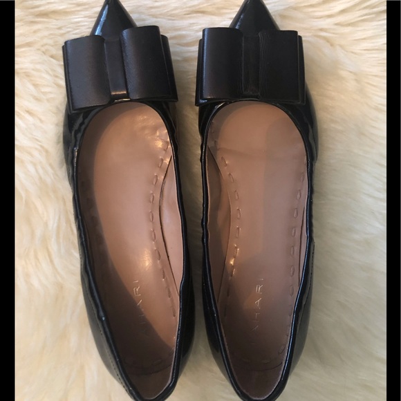 TAHARI black flats size 6M - Picture 2 of 9